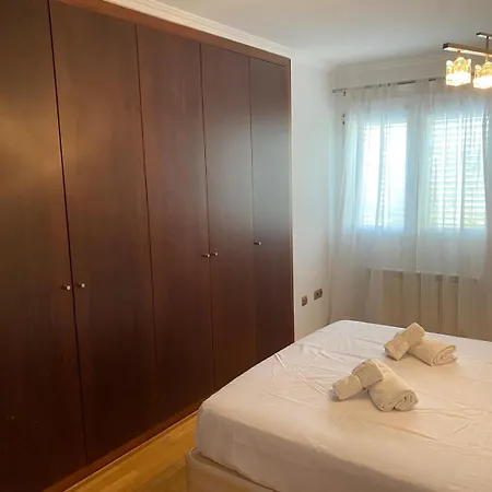 Vila Alvaro *